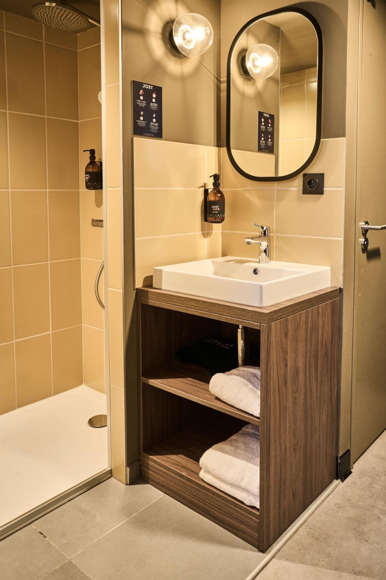 Jost Hostel Lille Centre Extérieur photo